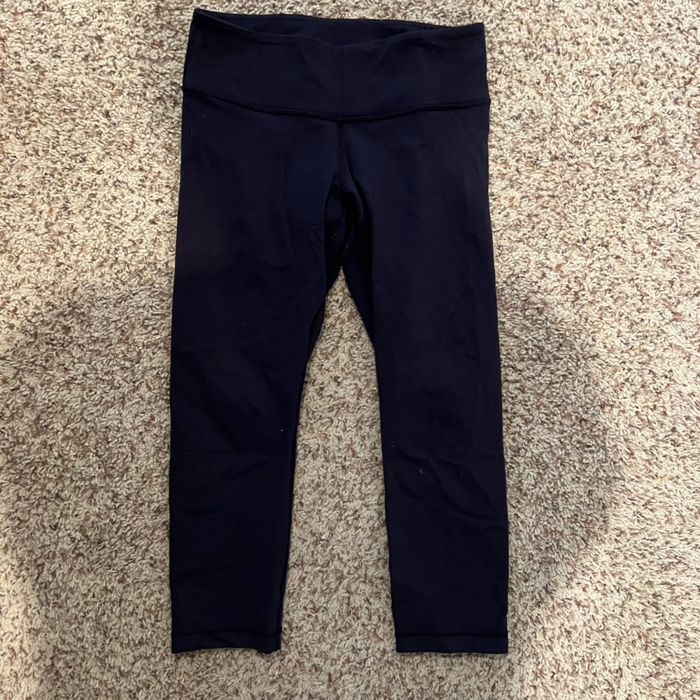 Lululemon navy blue cropped leggings